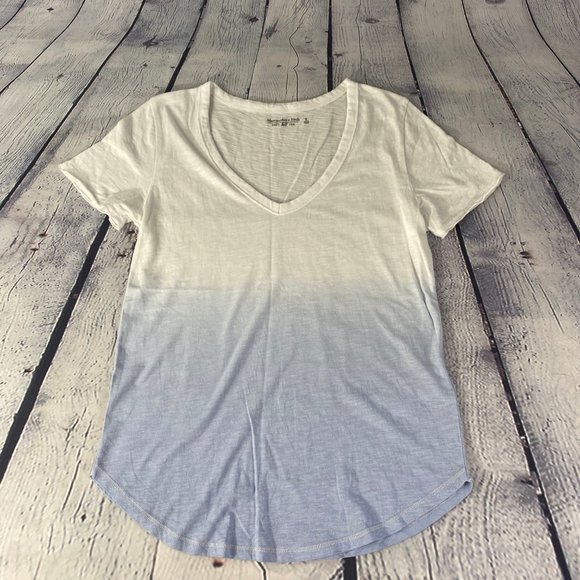 Abercrombie & Fitch Tops - Abercrombie & Fitch Women's Soft Tee V Neck Shirt